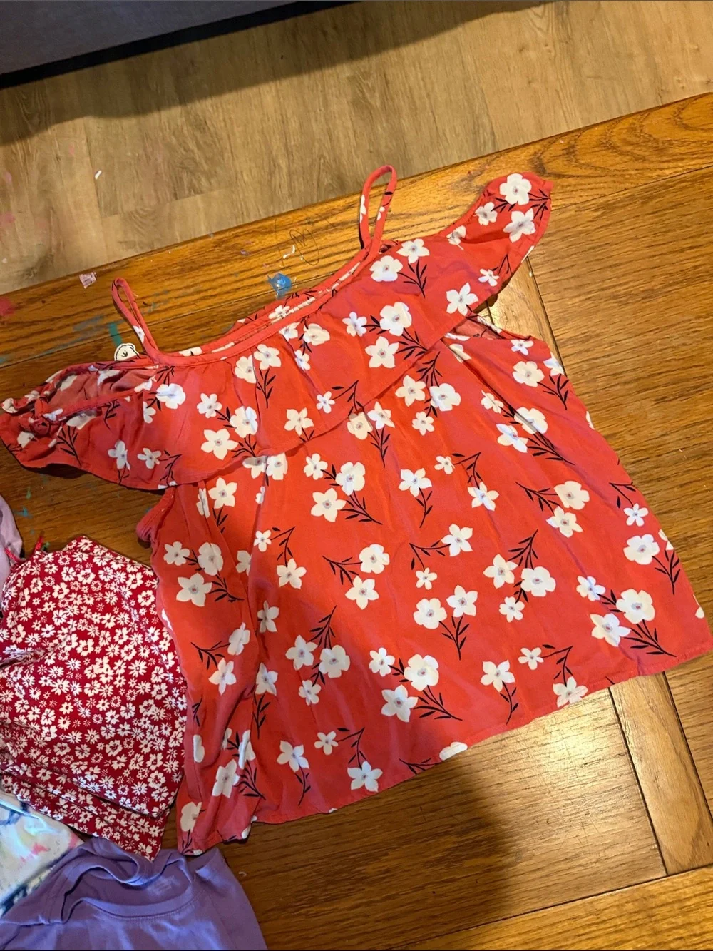 Girls Assorted Short Sleeve Tops Red, Lavender, Purple, Peach. Multiple brands.